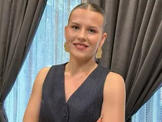 IngridLoret online