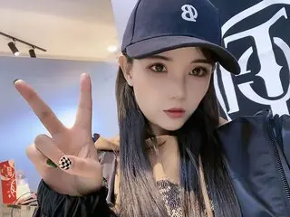 JunjunShi jasmin