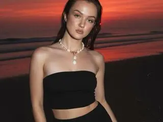KateLoverns live