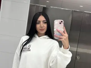 LisaHaruna show