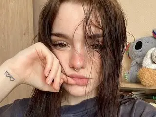 MaeEllen live