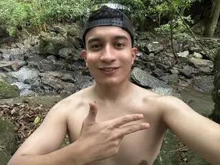 MaxCol live