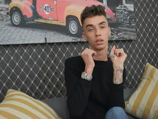 MiloCarson free