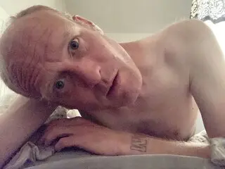 SamWire naked