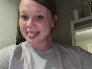Zoeyyyyi webcam
